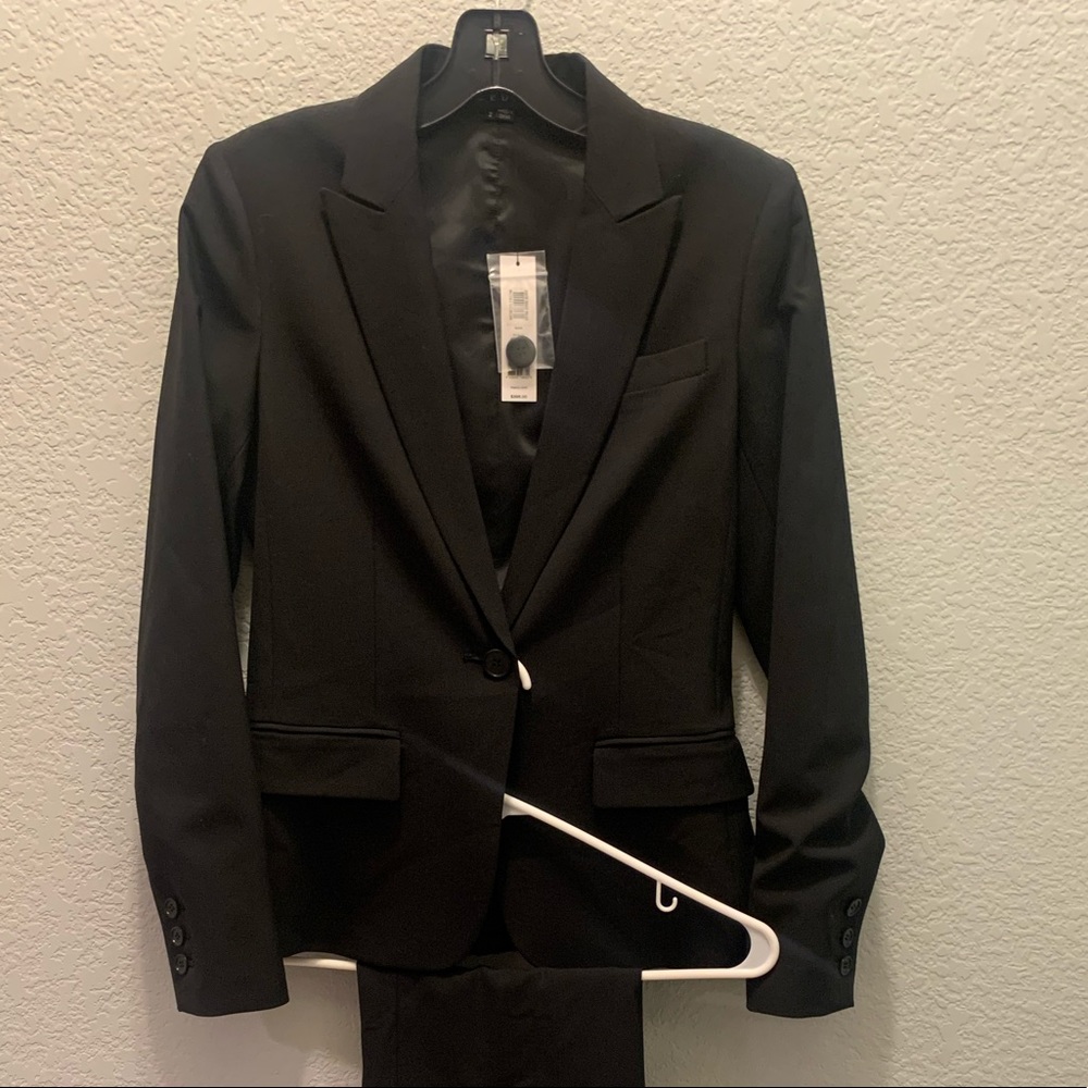 Theory Suit